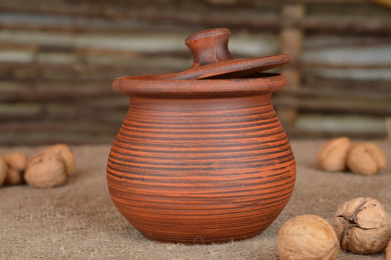 Small beautiful eco-friendly bowl made of clay with lid for baking 400 ml photo 1