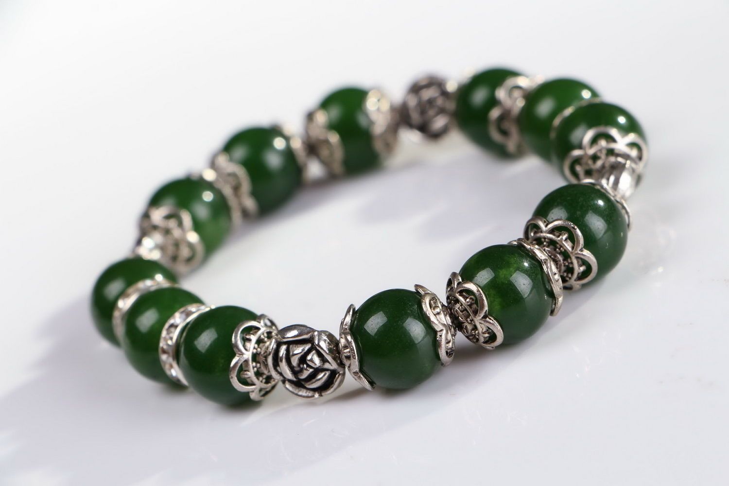 Bracelet with jade with elastic band photo 3