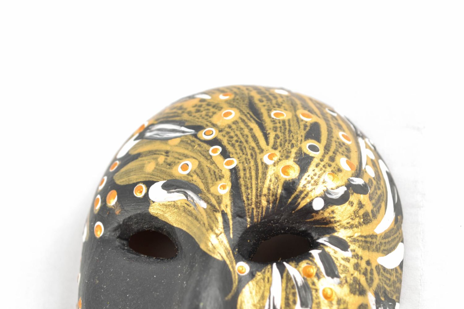 Сувенирная маска с росписью глиняная  фото 3