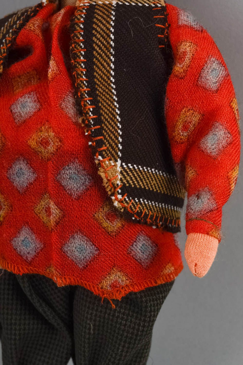 Коллекционная кукла мужчина в красном забавный небольшой для декора хэнд мейд фото 5