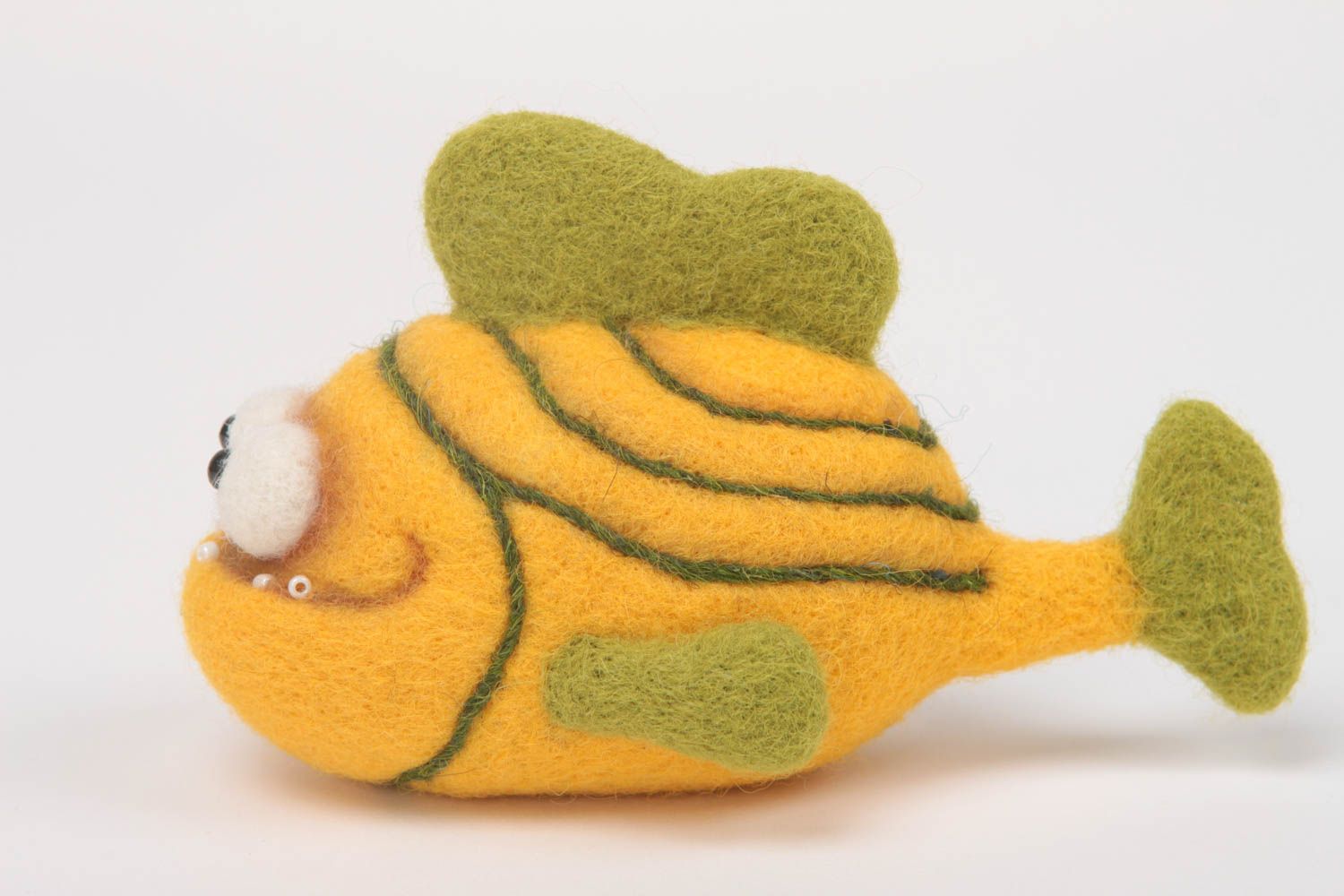 Stofftier Fisch handgemachtes Spielzeug kreatives Spielzeug aus Filzwolle foto 2
