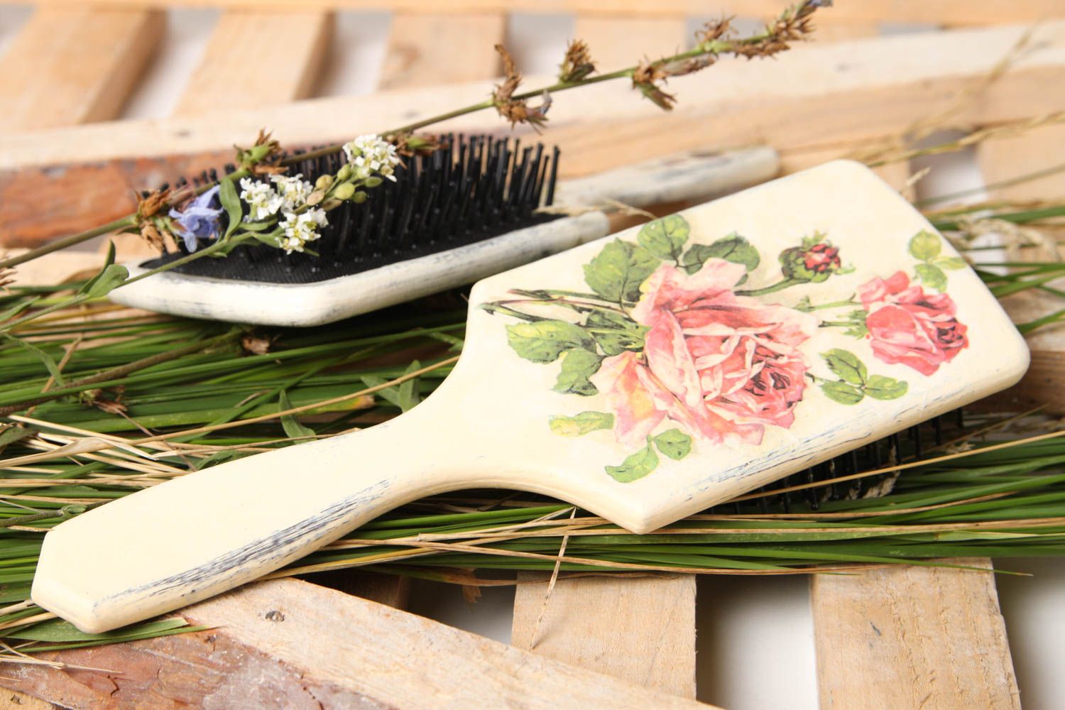 Деревянная расческа ручной работы аксессуар женский расческа для волос  фото 1