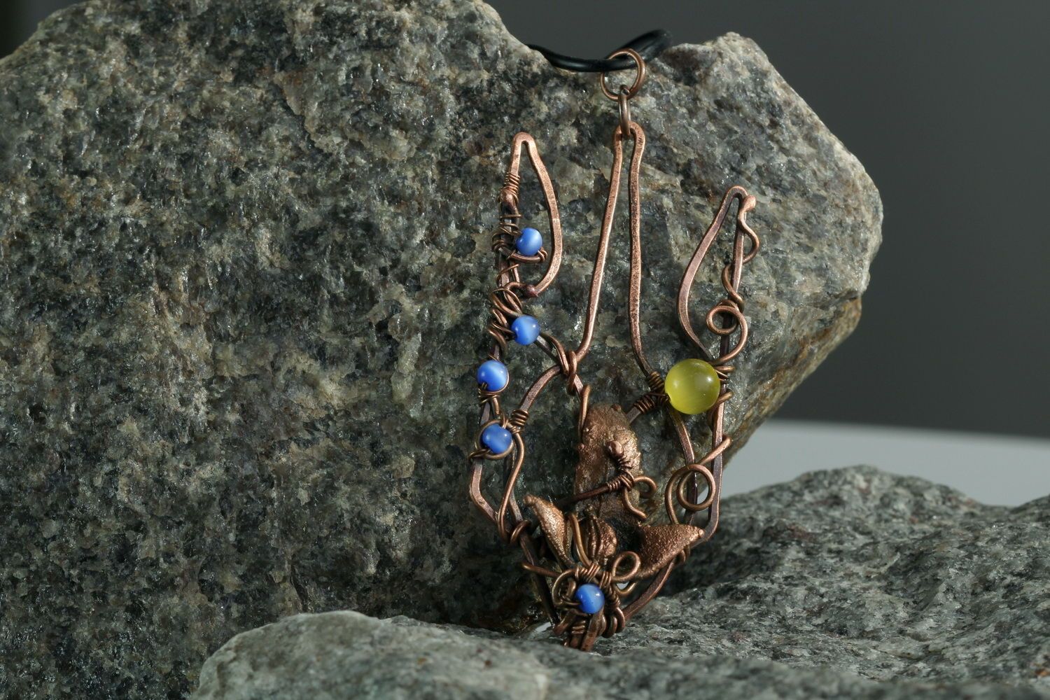 Copper pendant with cat's eye stone photo 4