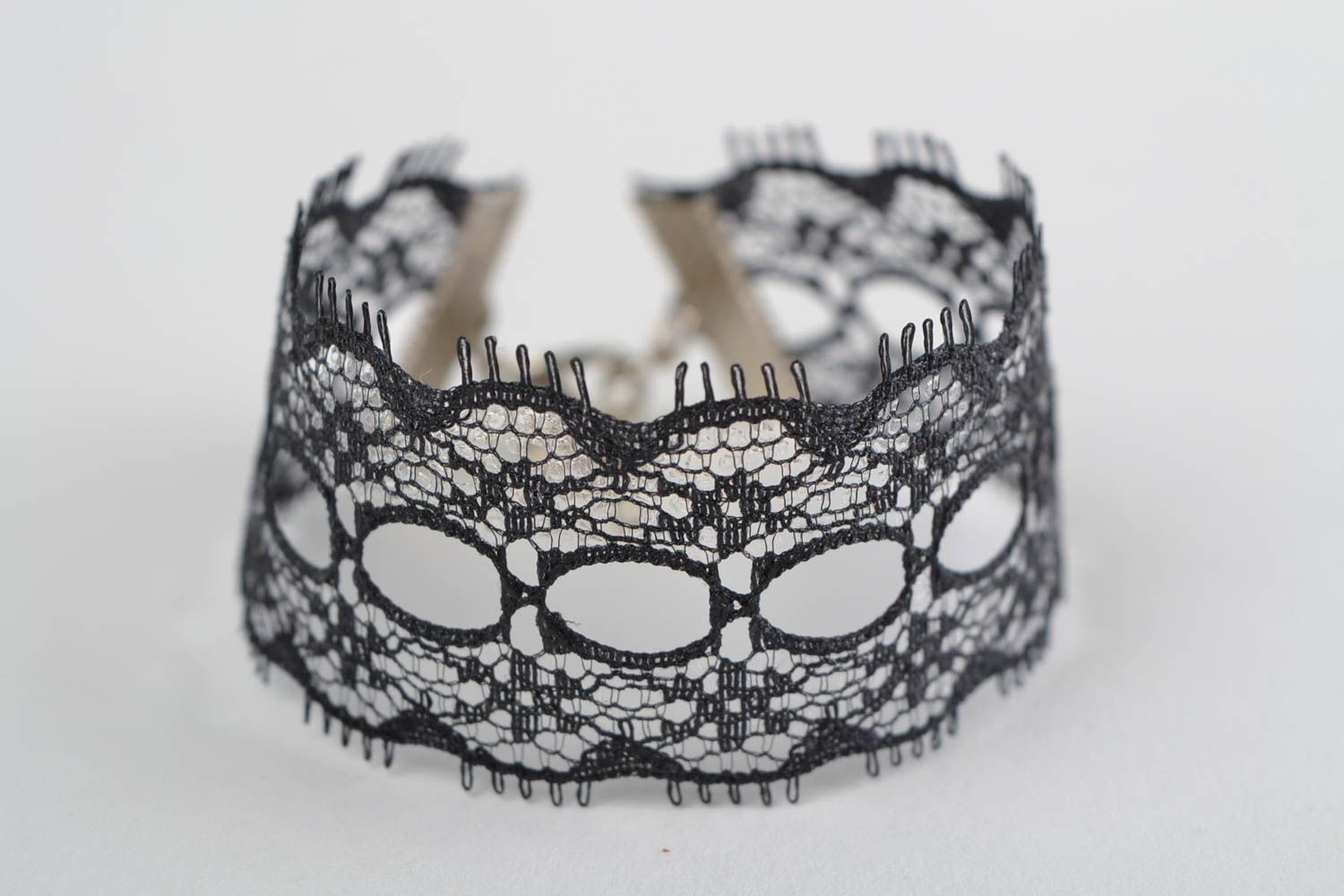 Black handmade women's thin lace wrist bracelet designer accessory photo 3