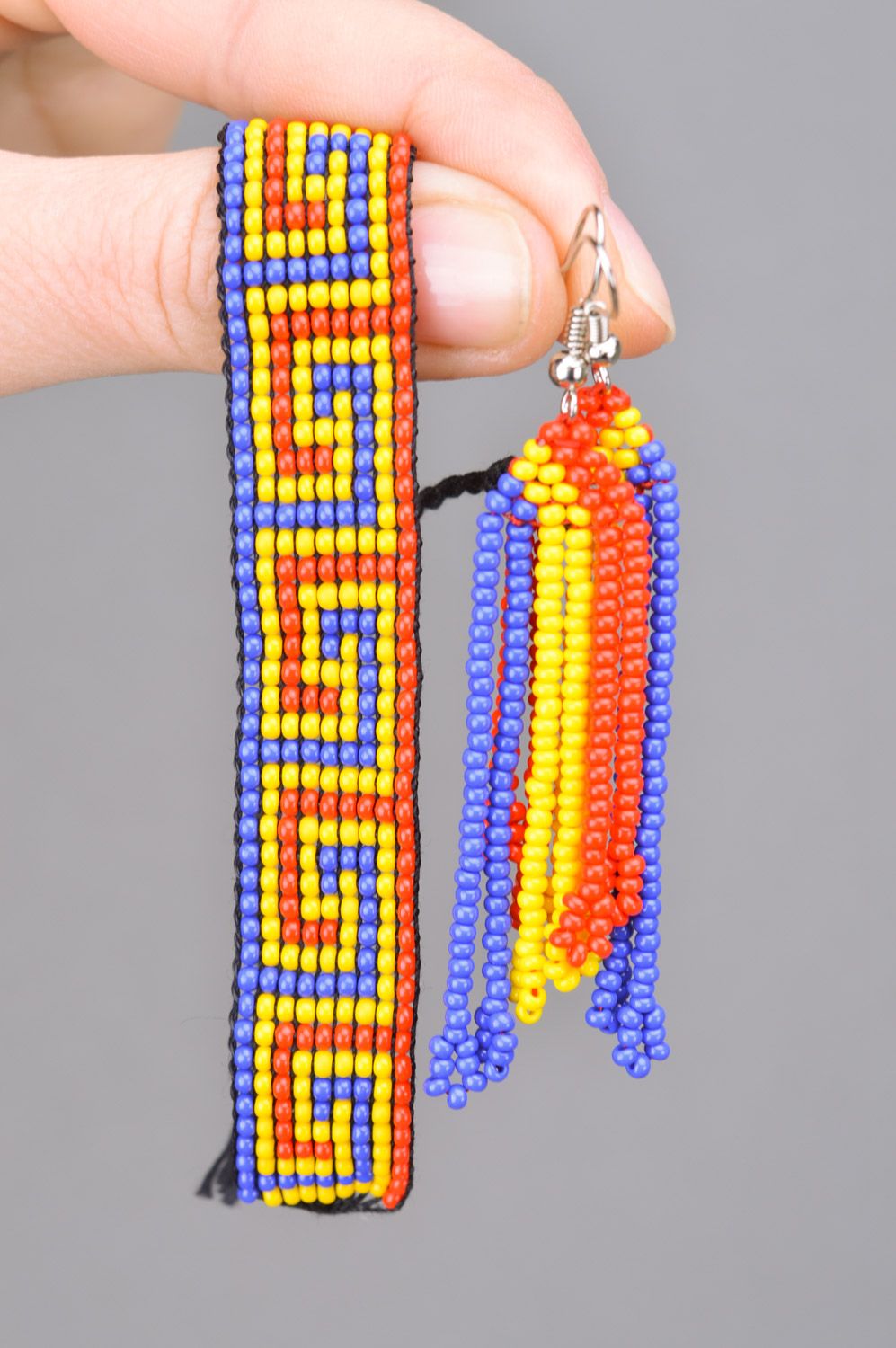 Комплект украшений из бисера чешского браслет и серьги трехцветные ручной работы фото 3