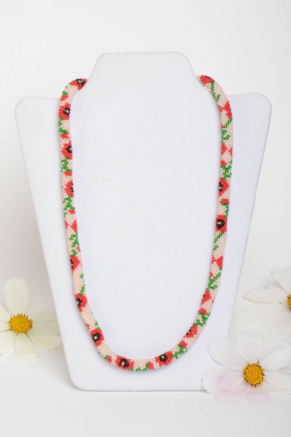 Collier spirale blanc fleurs rouge Bijou fait main style ethnique Cadeau femme photo 1