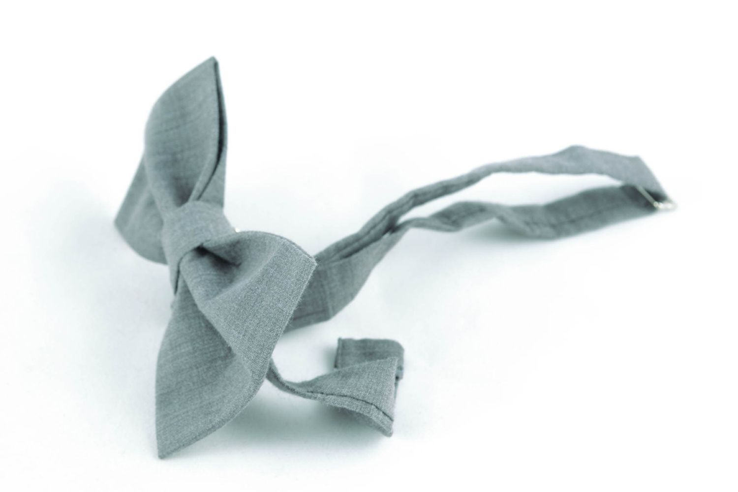 Классический серый галстук-бабочка из ткани фото 5