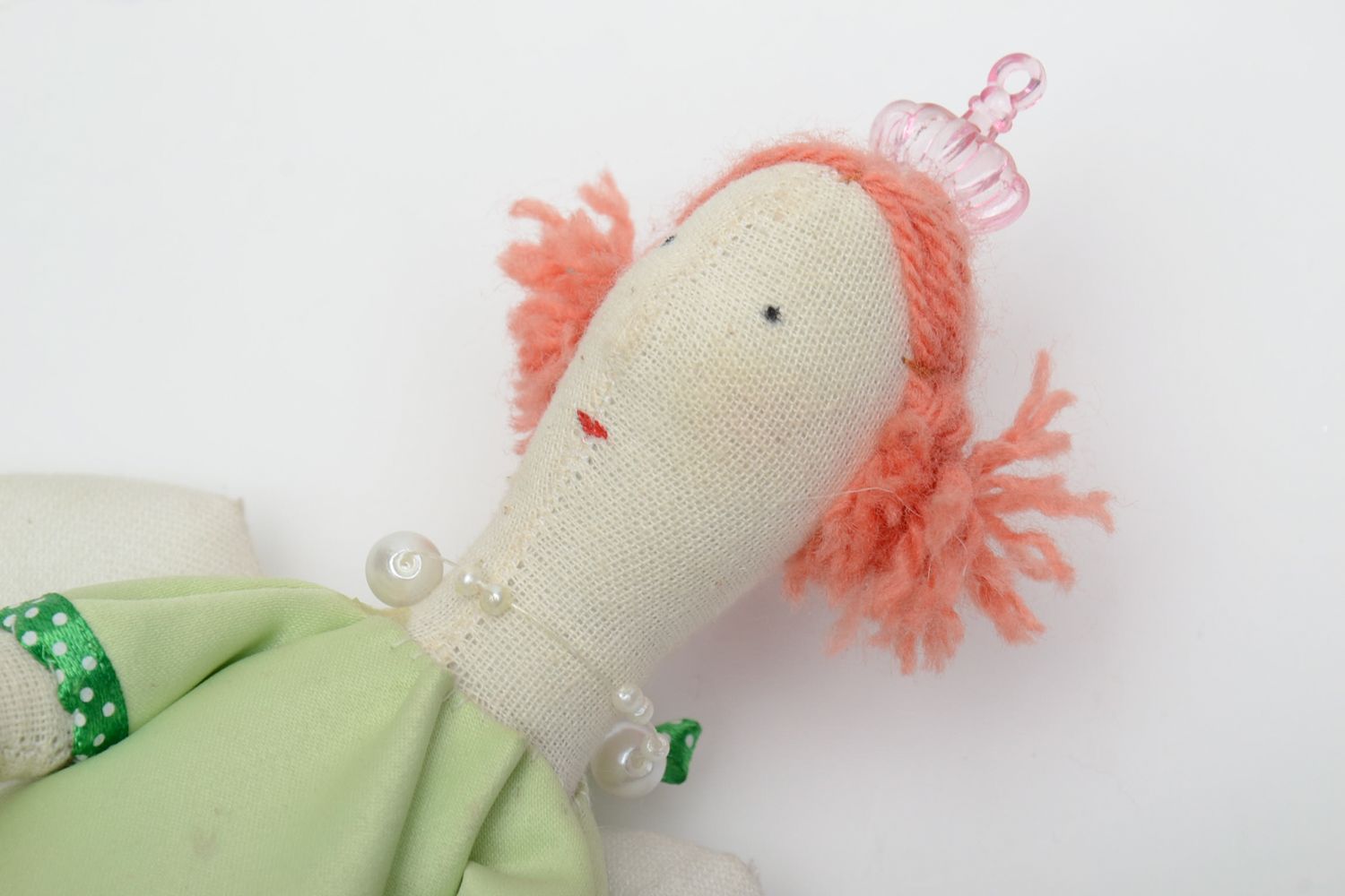 Игрушка кукла из ткани королева  фото 3