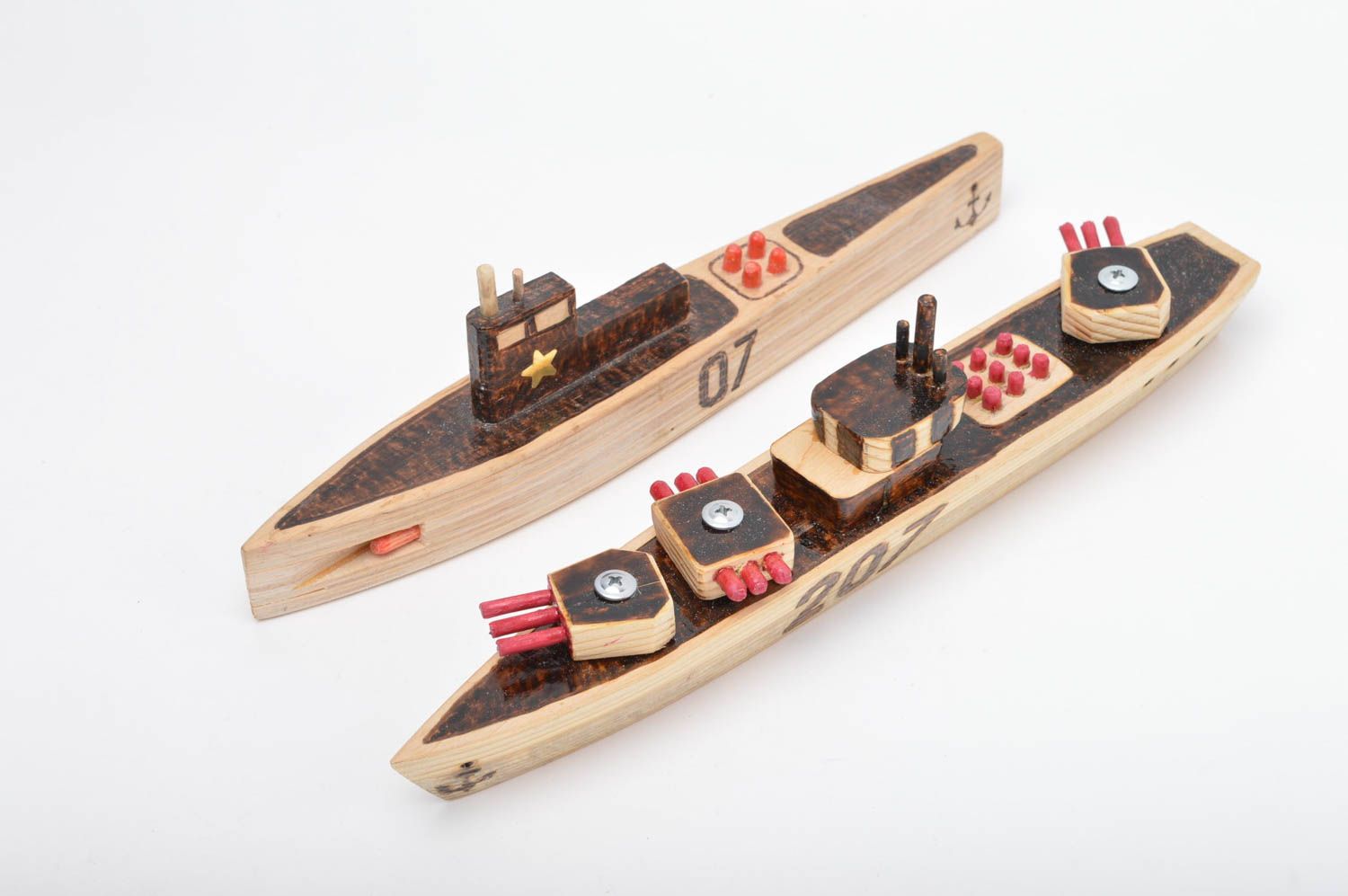 Игрушки деревянные корабли статуэтки ручной работы фигурки из дерева необычные фото 2