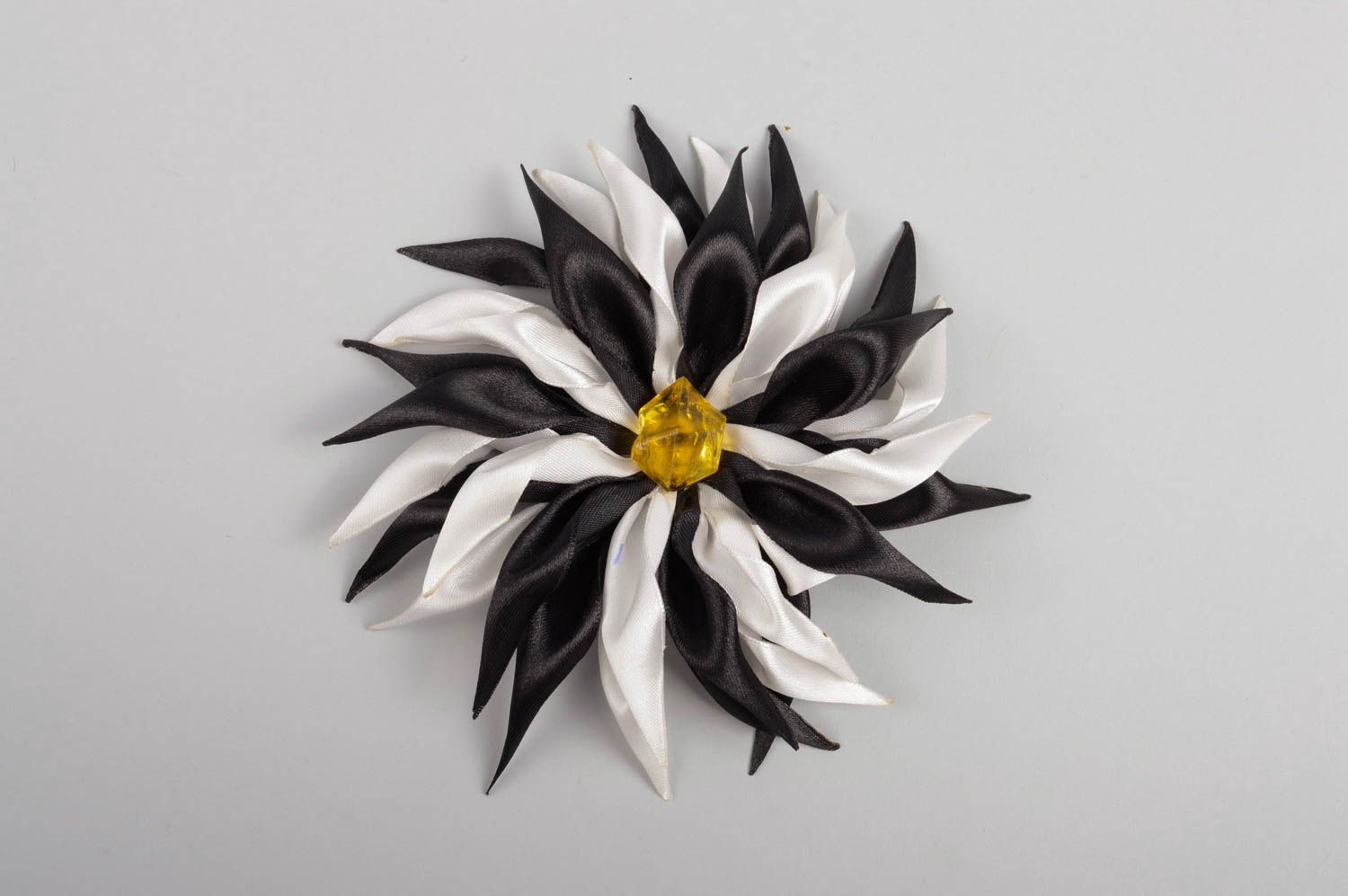 Handmade Haar Spange Mode Accessoire Mädchen Haarschmuck Blume schwarz weiß groß foto 5