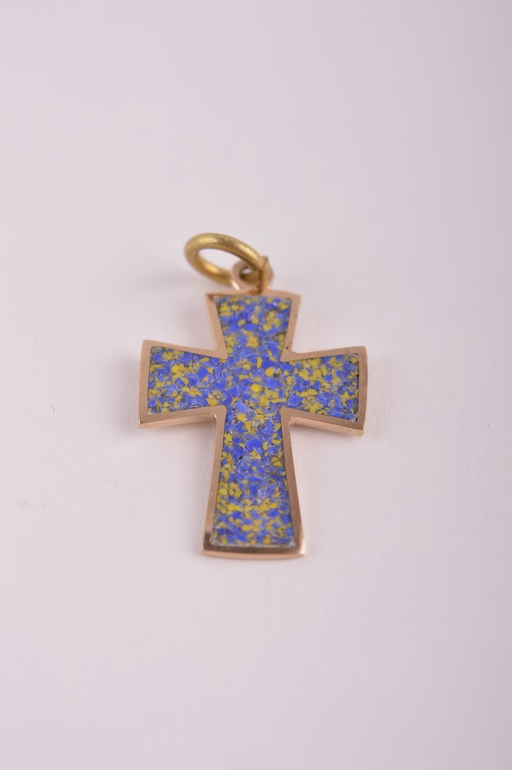 Крестик с камнями handmade подвеска на шею украшение из латуни сиреневый крест фото 2