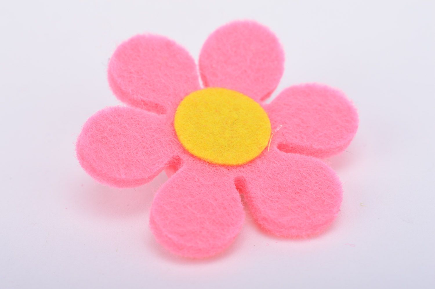 Handmade positive pink little hair pin with flower made of felt photo 2