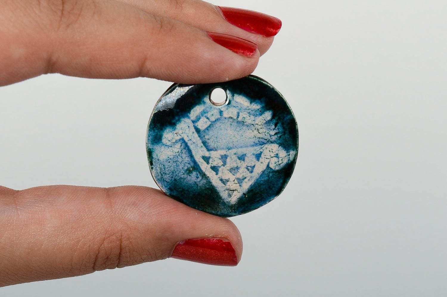 Pendentif céramique Bijou fait main rond bleu Capricorne Cadeau pour femme photo 5
