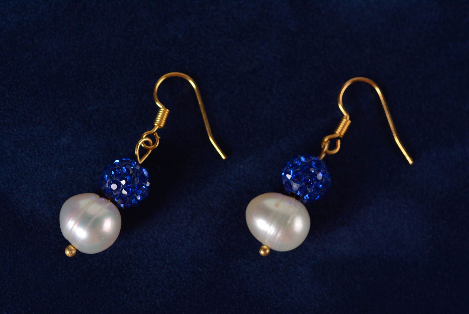 Boucles d'oreilles pendantes Bijou fait main perles d'eau douce Accessoire femme photo 1