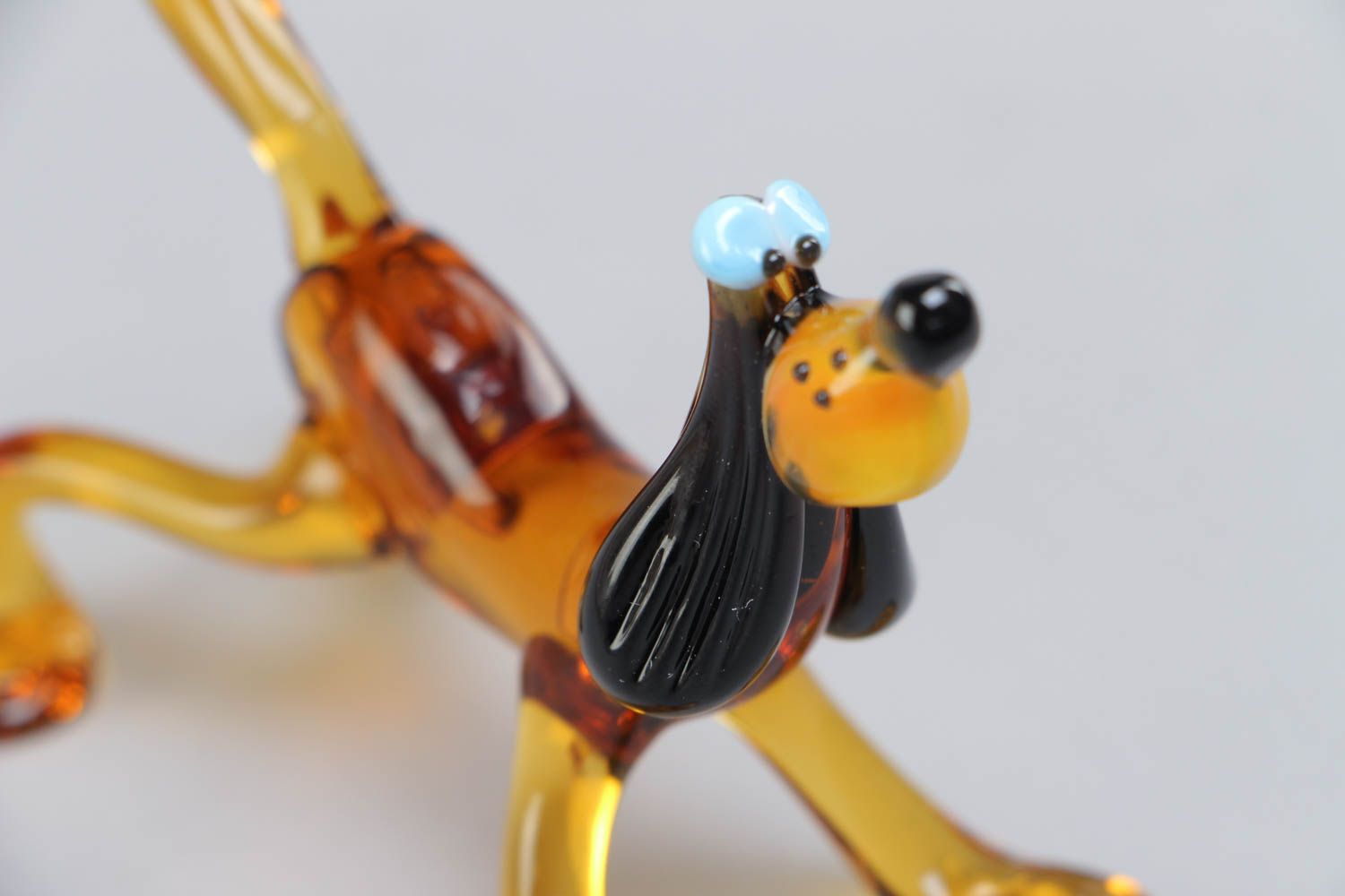 Фигурка из стекла лэмпворк собака желтого цвета красивая маленькая ручной работы фото 3