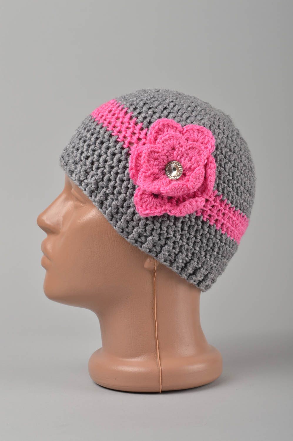 Bonnet au crochet fait main Chapeau enfant gris-rose avec fleur Cadeau fille photo 3