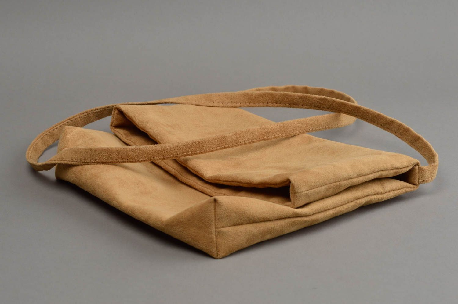 Petit sac pour femme en suède artificiel fait main pliable original beige photo 2