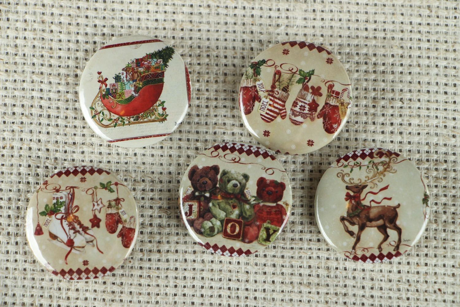 Épinglettes de Noël faites à la main originales belles rondes 6 pièces photo 1