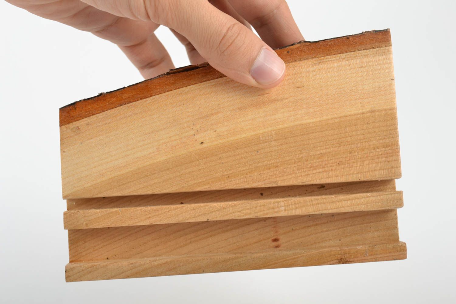 Sujetador para tablet ecológico de madera artesanal original pequeño bonito foto 5