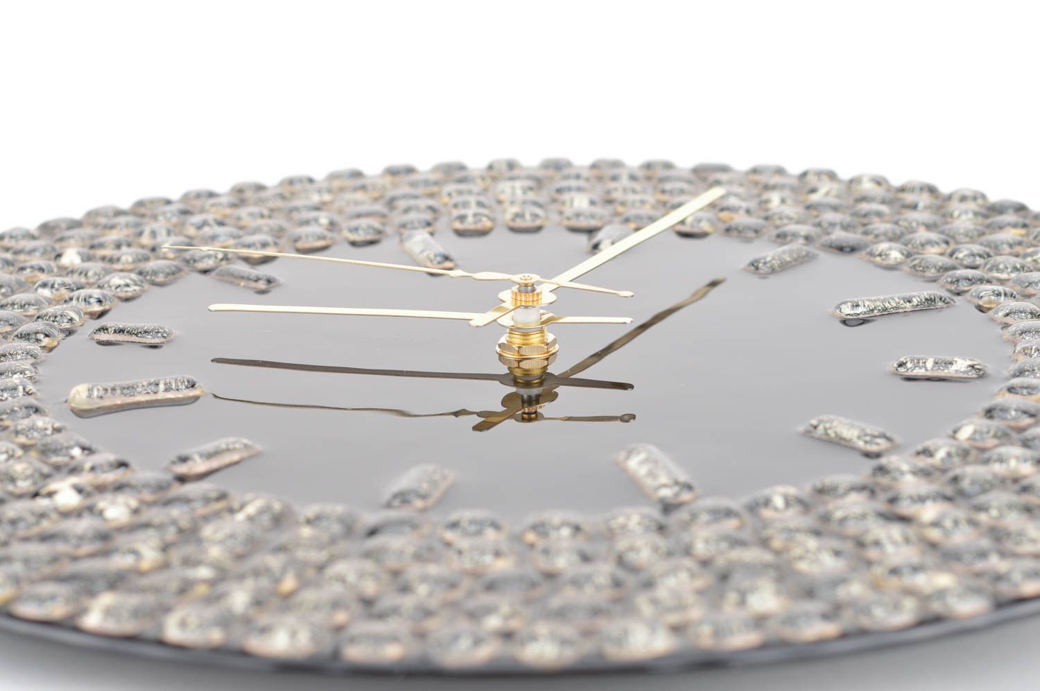 Настенные часы ручной работы из стекла в технике фьюзинг круглые для декора фото 5
