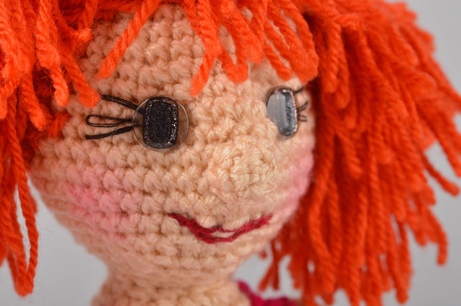 Мягкая игрушка кукла ручной работы кукла крючком в розовом платье маленькая фото 2
