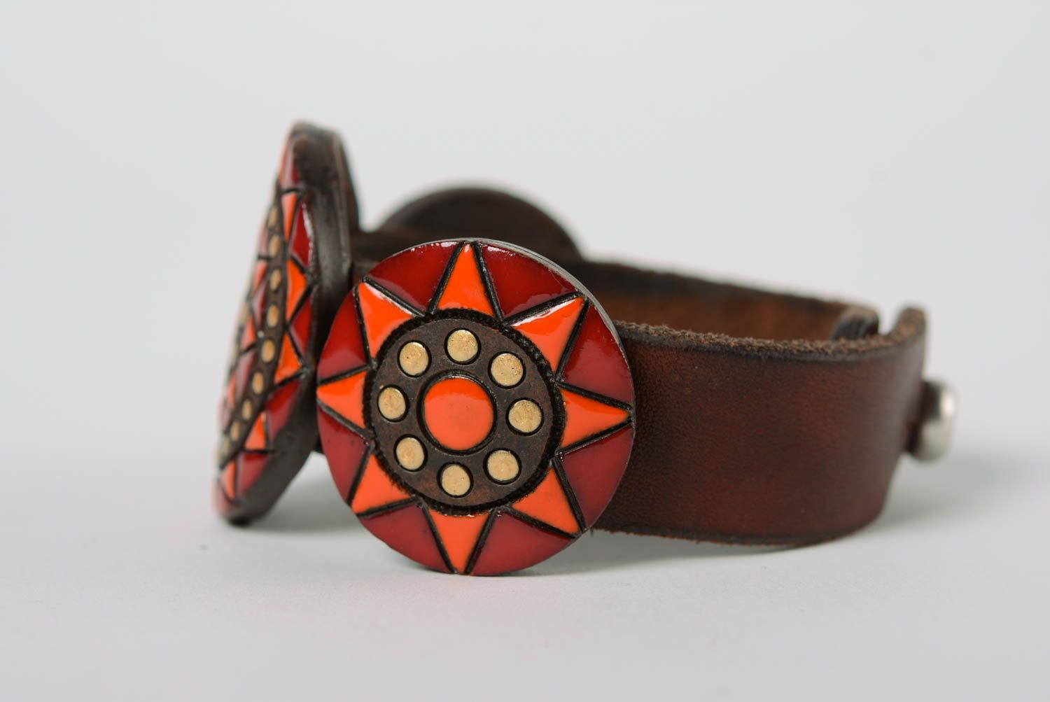 Handmade large clay bracelet ornamented with paints and equipped with leather strap photo 4