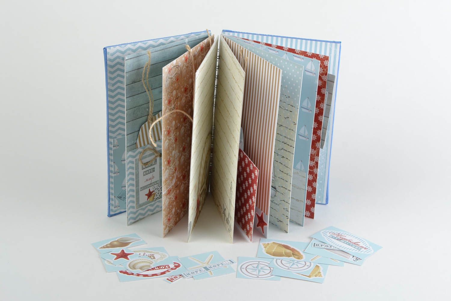 Album scrap de voyage fait main design original en forme de livre créatif décoré photo 5