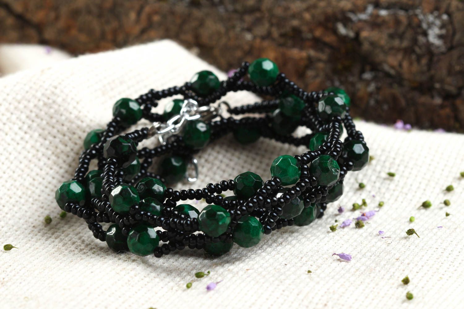 Bracelet perles rocaille Bijou fait main malachite vert noir Accessoire femme photo 1
