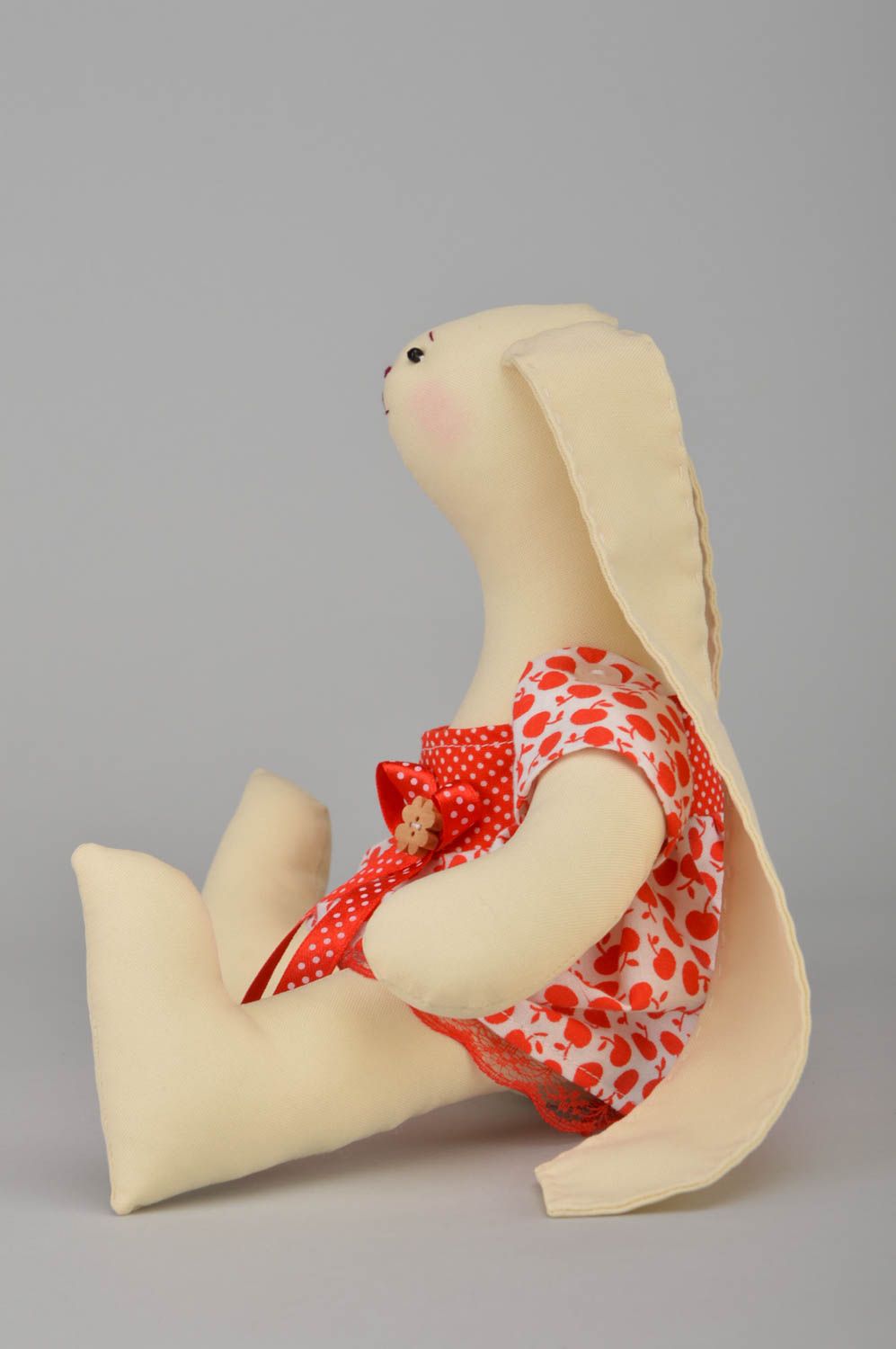 Jouet en tissu de coton lapine en robe original fait main décoration cadeau photo 4
