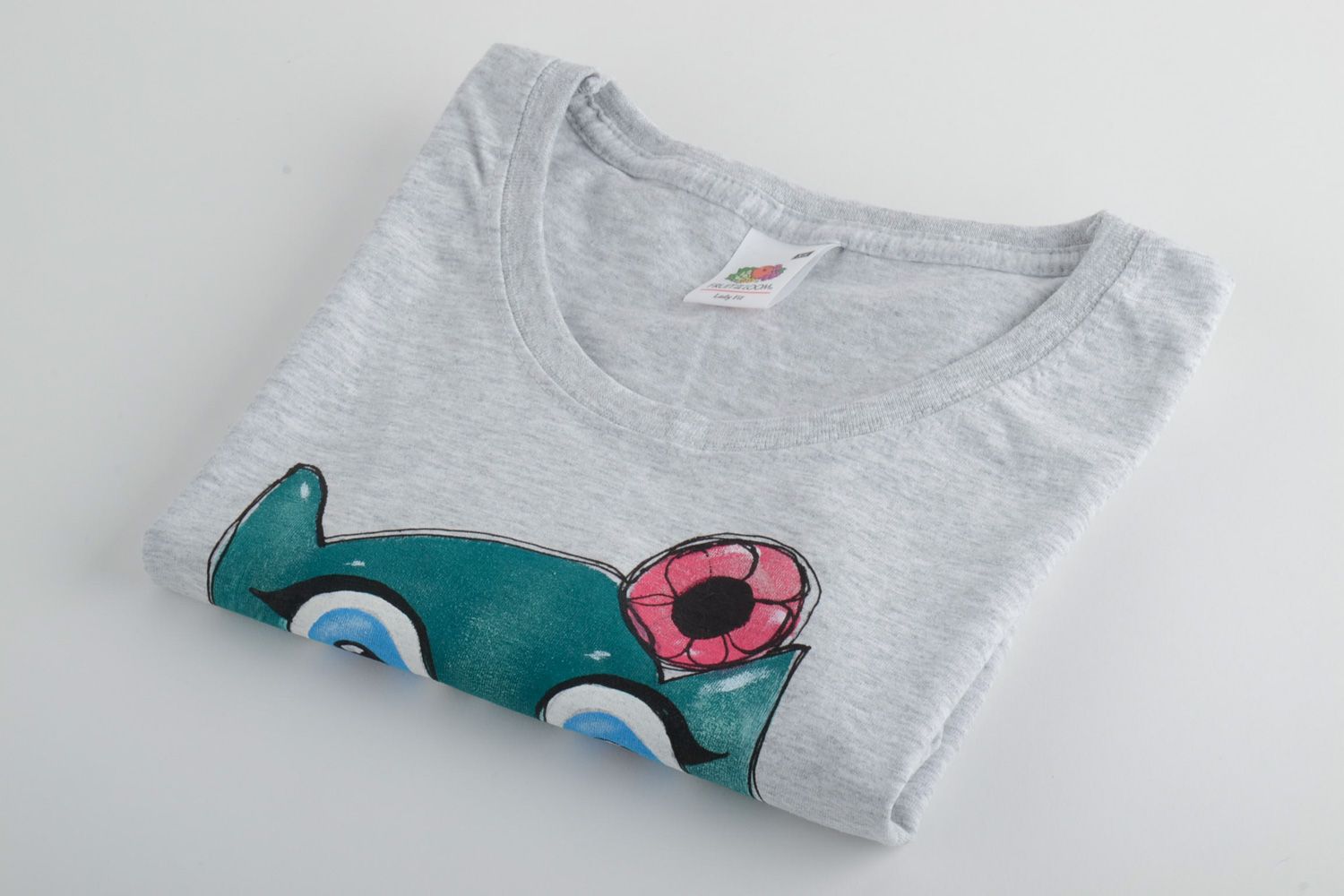 Graues bemaltes handgemachtes T-Shirt aus Baumwolle für Frauen Casual Style foto 4