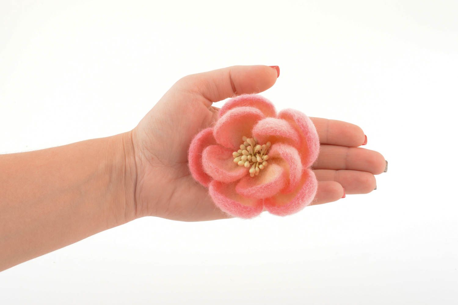 Broche artesanal accesorio de moda de lana enfurtida regalo original para mujer foto 5