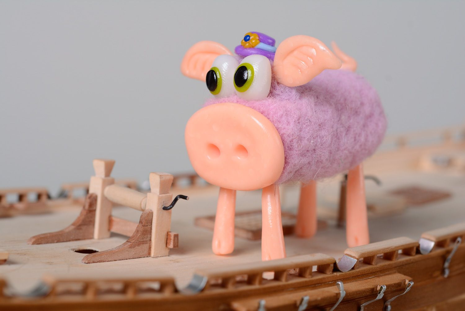 Homemade miniature felted wool toy Pig photo 1
