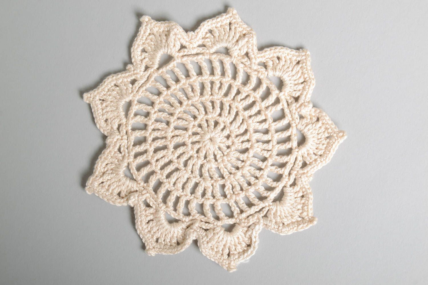 Napperon original fait main Déco maison Cadeau femme dentelle tricot crochet photo 4