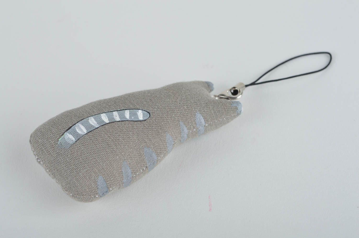 Брелок для ключей подарок ручной работы аксессуар для телефона серый кот фото 4