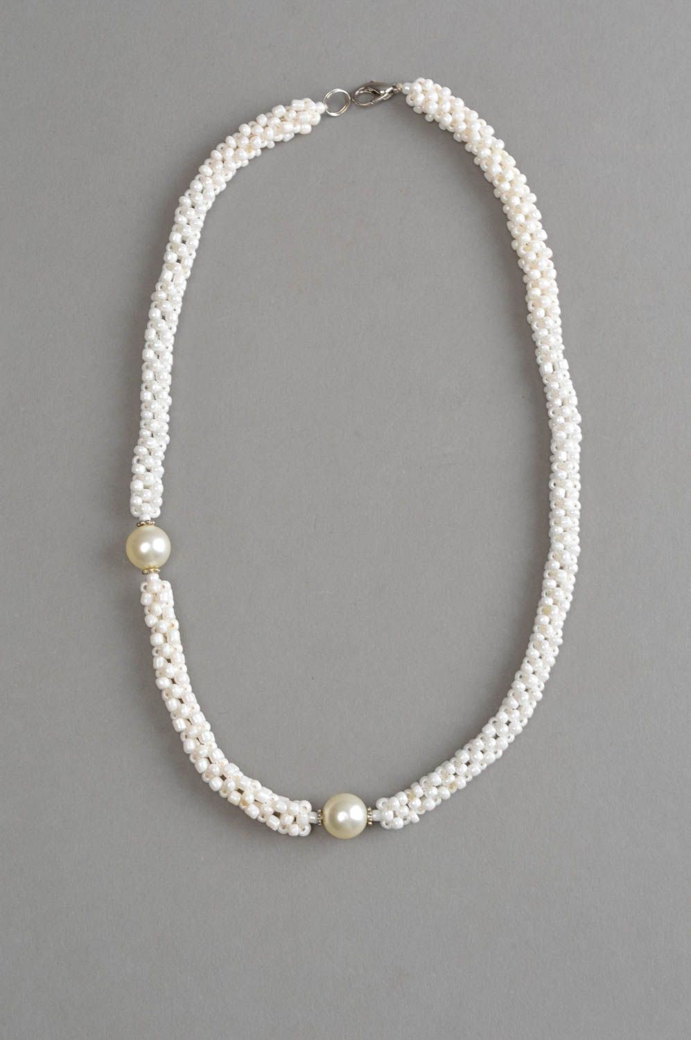 Handmade Collier Litze aus Glasperlen stilvoll Damen Designer Schmuck in Weiß foto 2