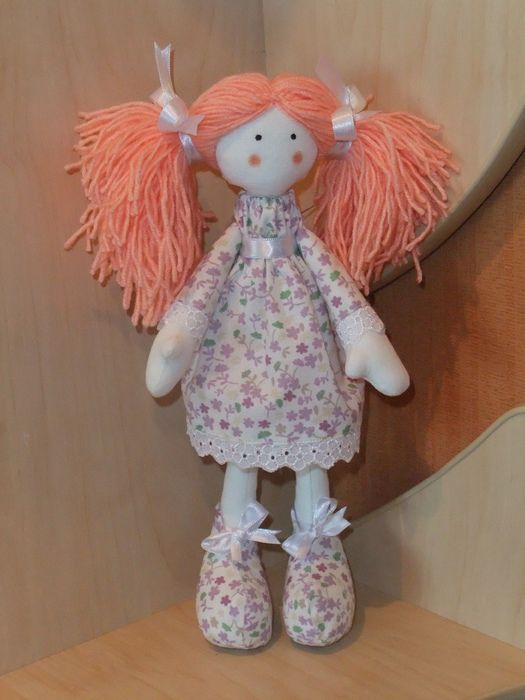 Красивая авторская кукла из ткани и ниток ручной работы рыжая для дома и детей  фото 5