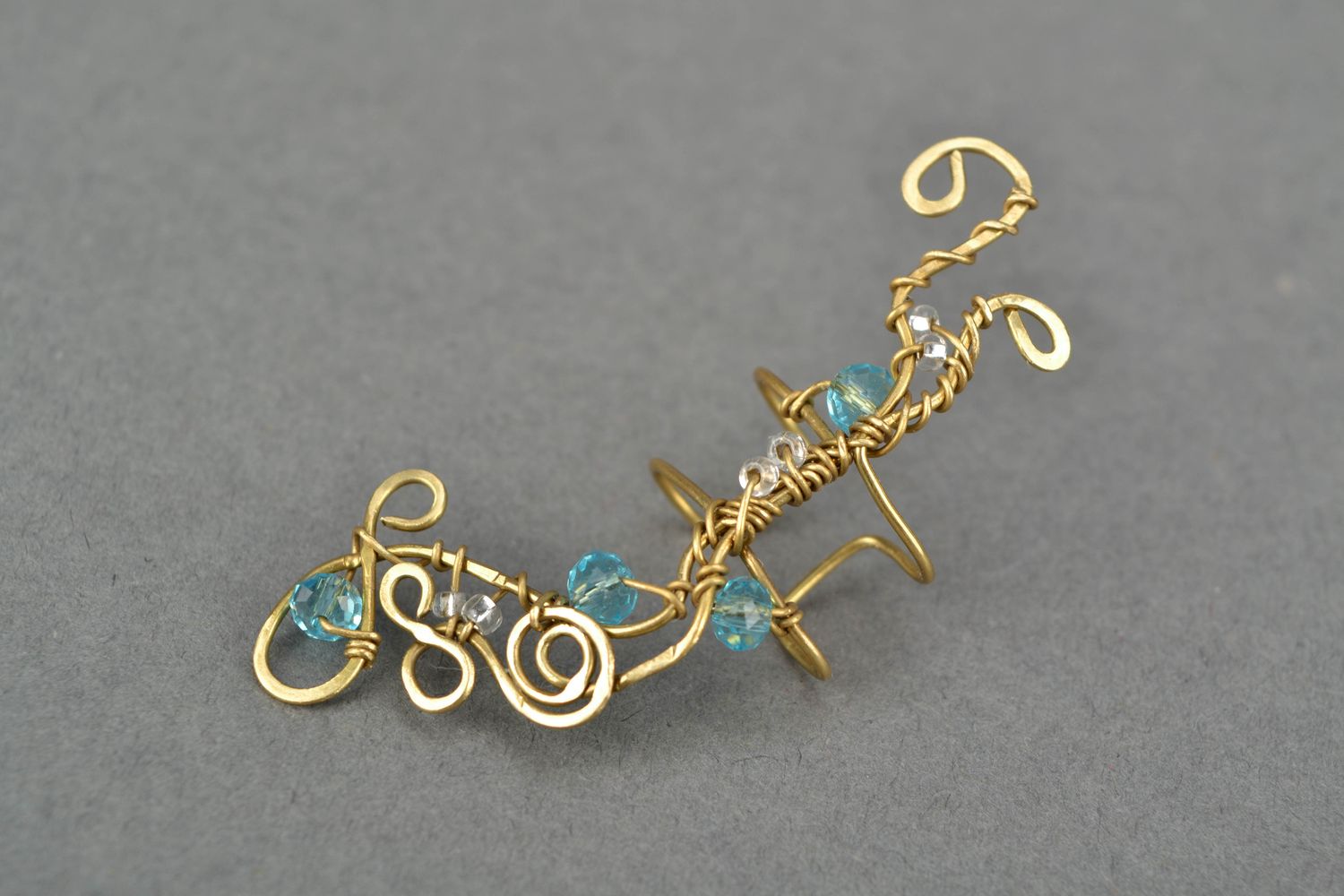 Wire wrap ear cuff with blue crystals photo 3