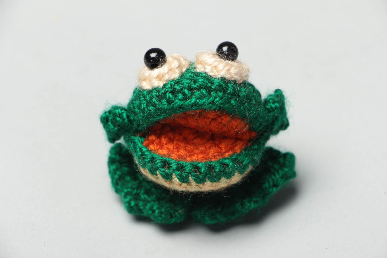 Knit toy Frog photo 2