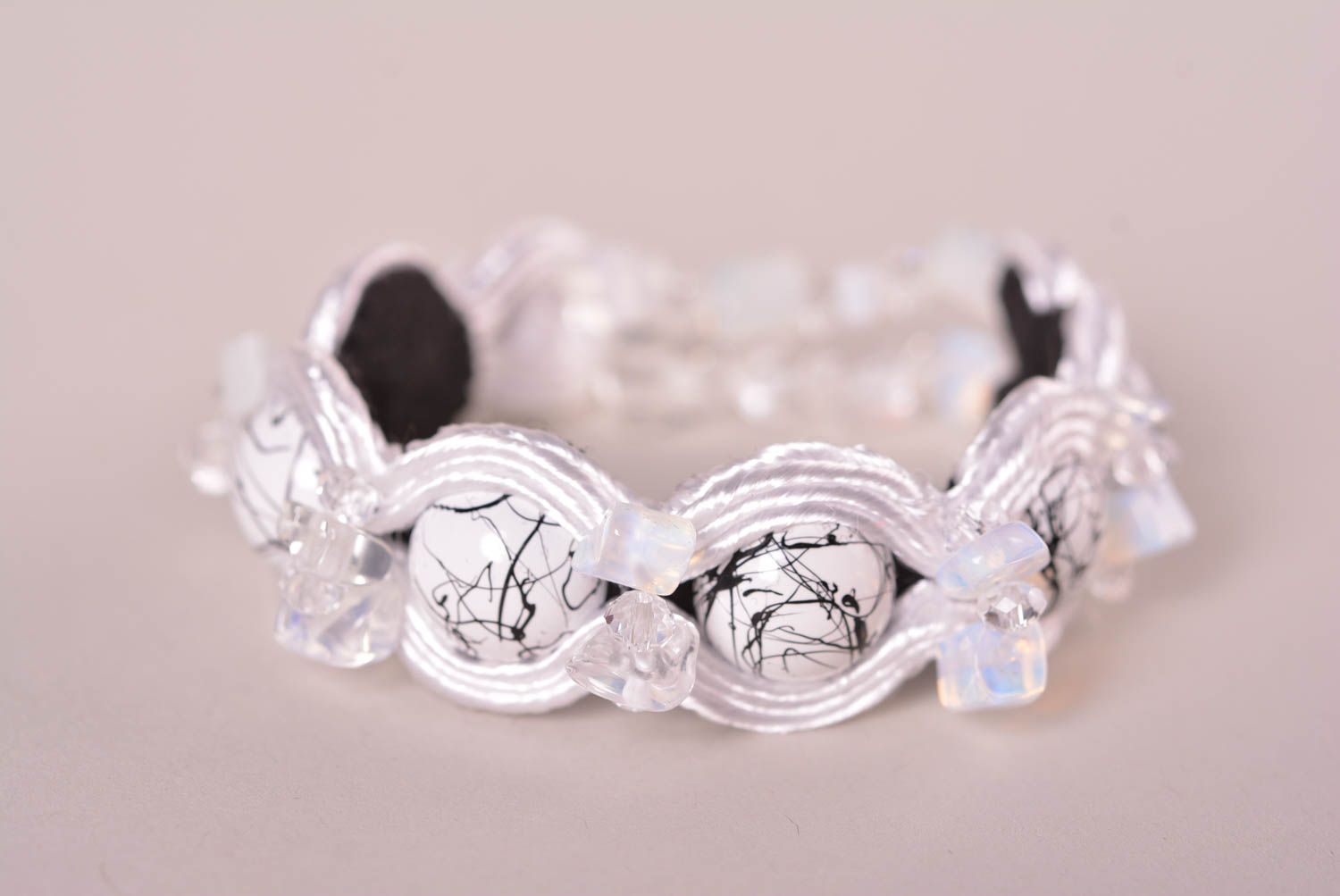Handgefertigt Soutache Schmuck Armband Frauen originelles Geschenk in Weiß  foto 1