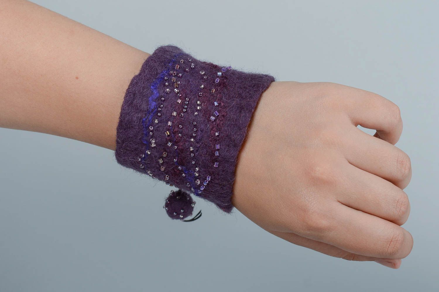 Beautiful homemade felted wool bracelet designer bracelet with beads gift ideas photo 5