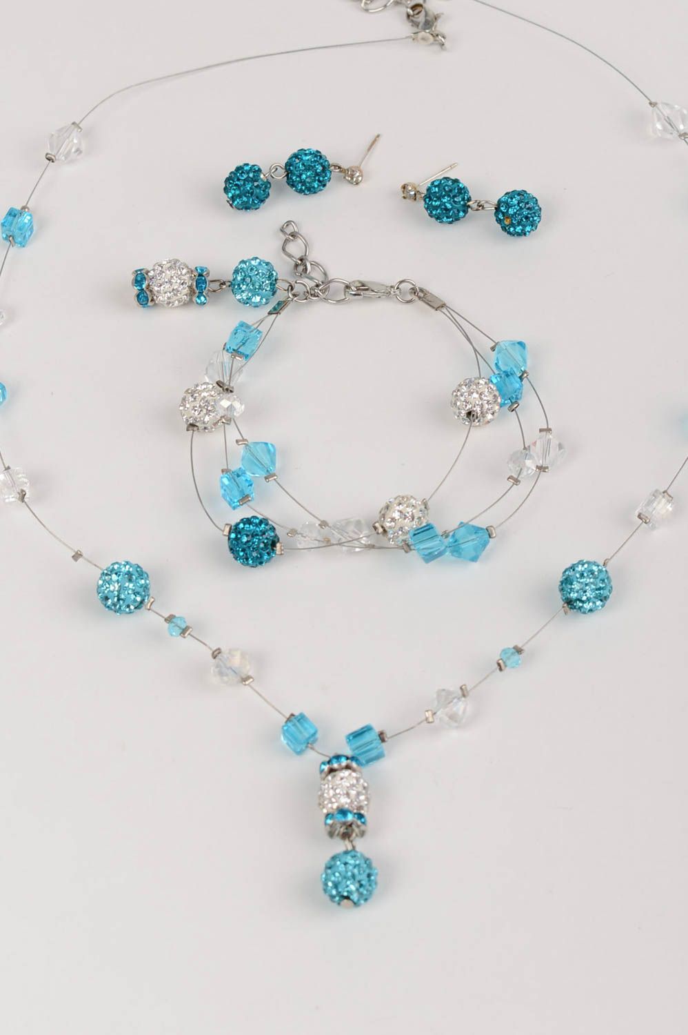 Set of handmade jewelry 3 pieces bracelet earrings and necklace in blue color photo 4