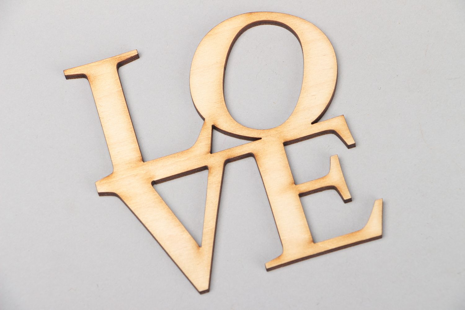Vorbereitete Materialien handmade aus Furnier Chipboard Love  foto 1