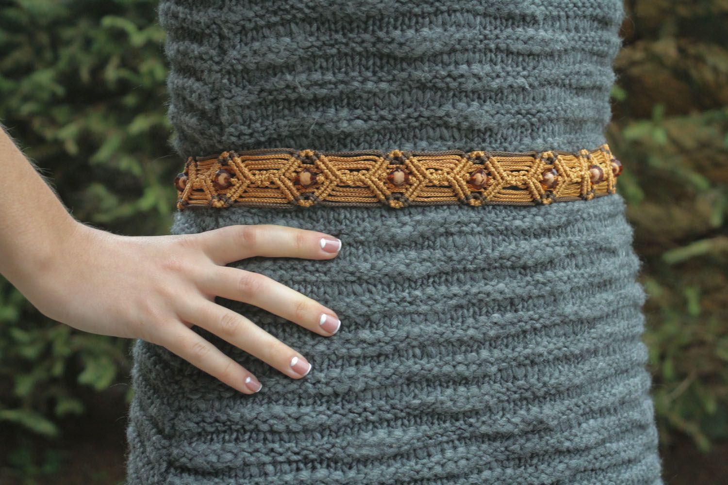 Cintura da donna intrecciata fatta a mano cinghia di fili marrone accessori  foto 1