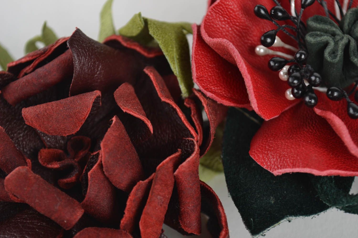 Брошки цветы кожаные аксессуары ручной работы украшения из натуральной кожи фото 3