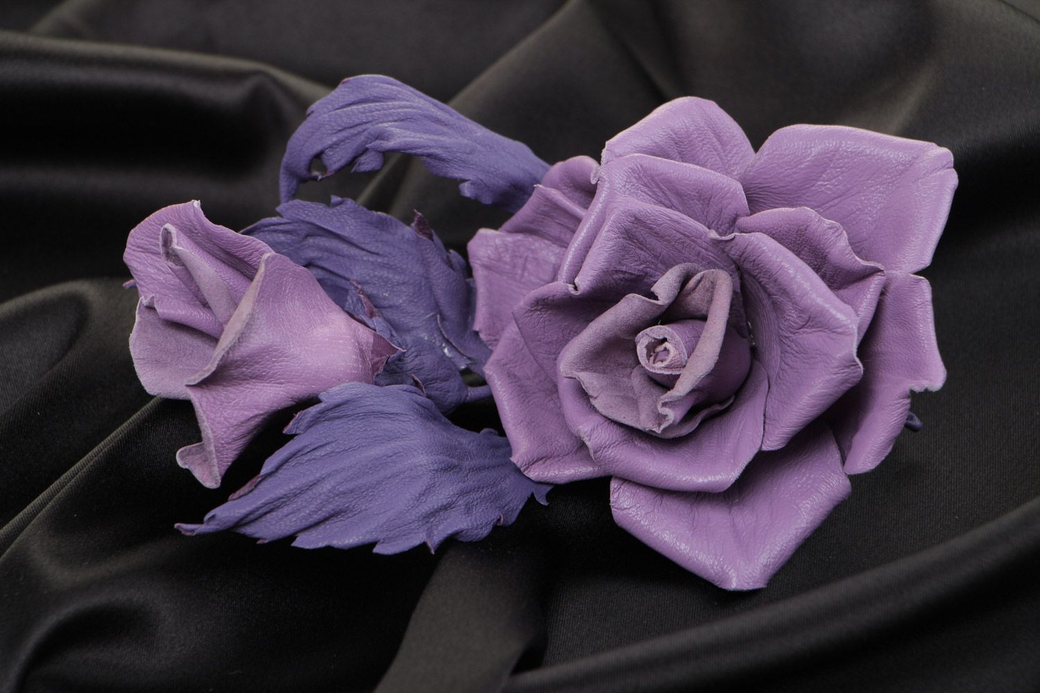 Handmade beautiful brooch made of leather in the form of large purple rosebuds  photo 1
