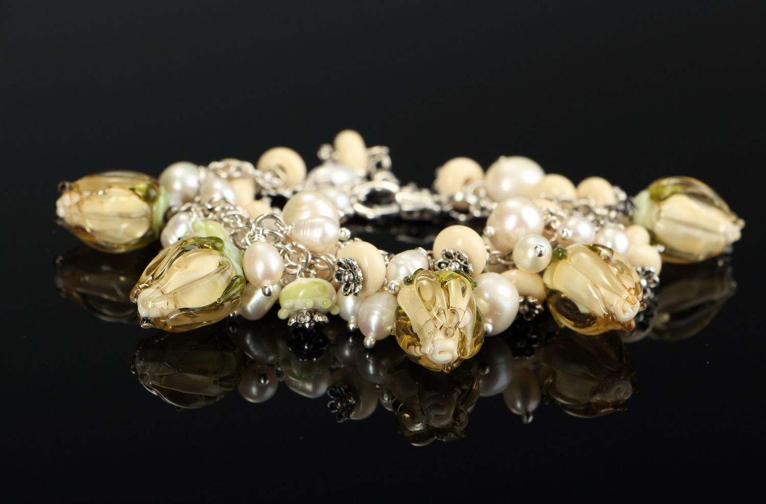 Pulsera de perlas Capullos beiges foto 2