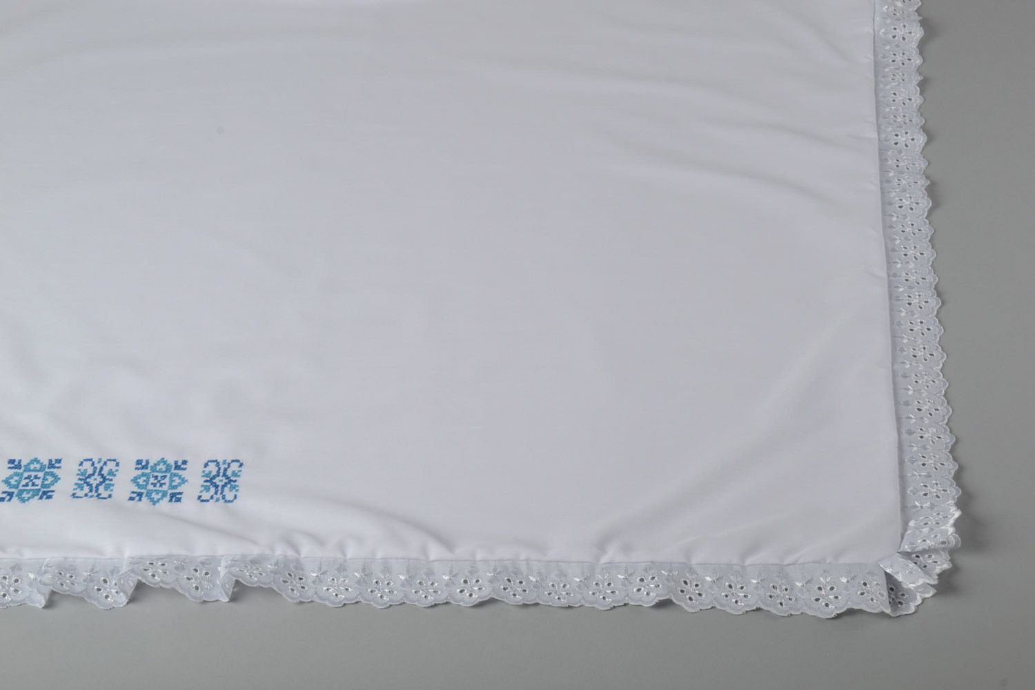 Handmade baby christening blanket sewn of white cotton with blue embroidery photo 2