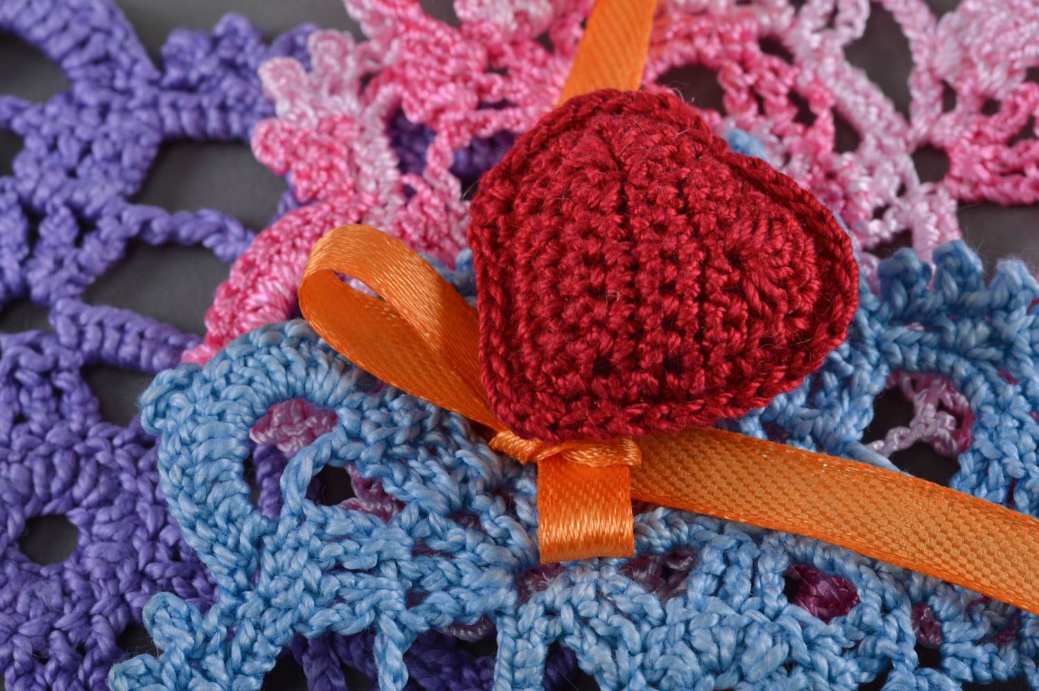 Napperon tricoté au crochet de design fait main original multicolore en coton photo 2
