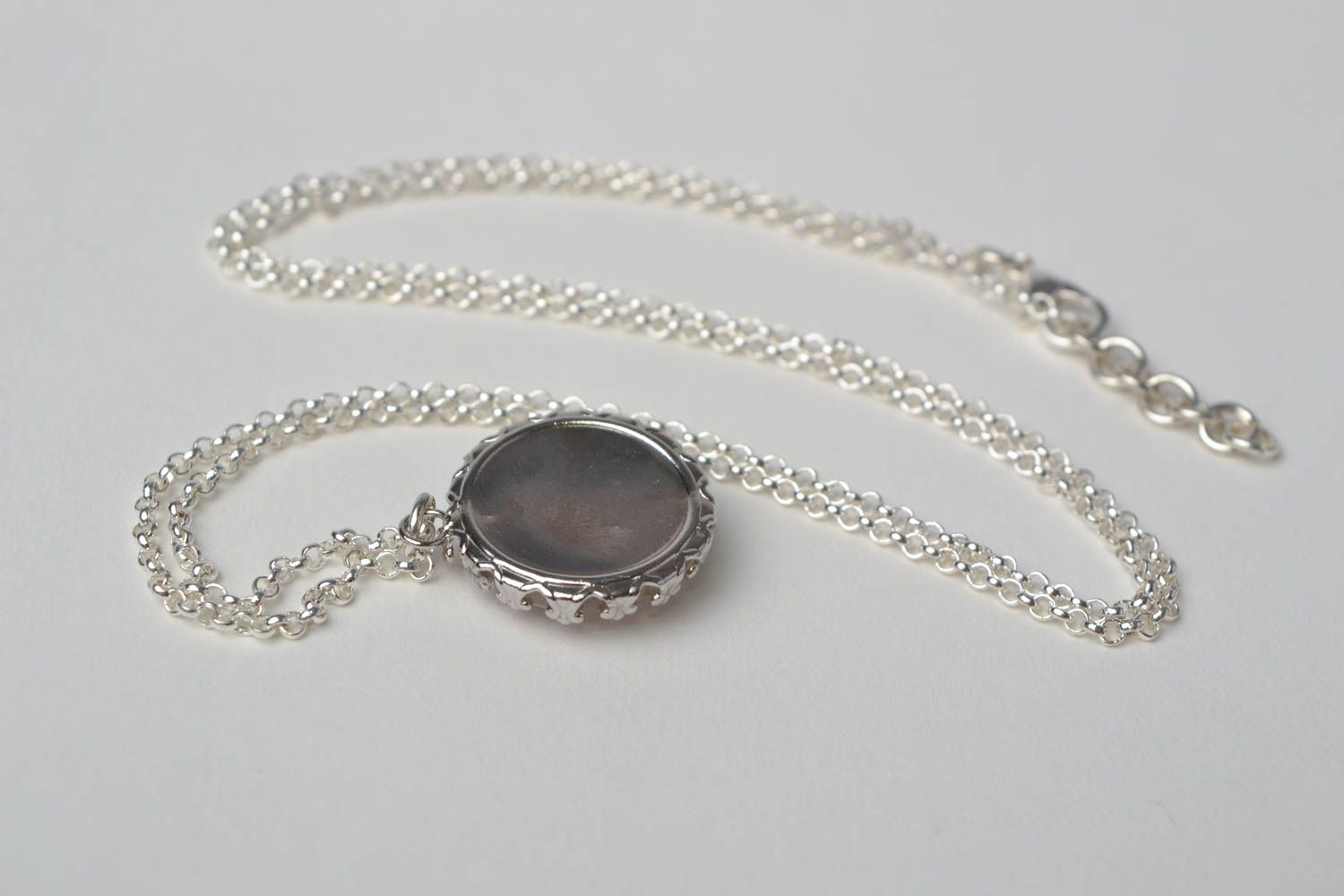 Handmade designer round white glass pendant with Scorpio symbol on metal chain photo 5