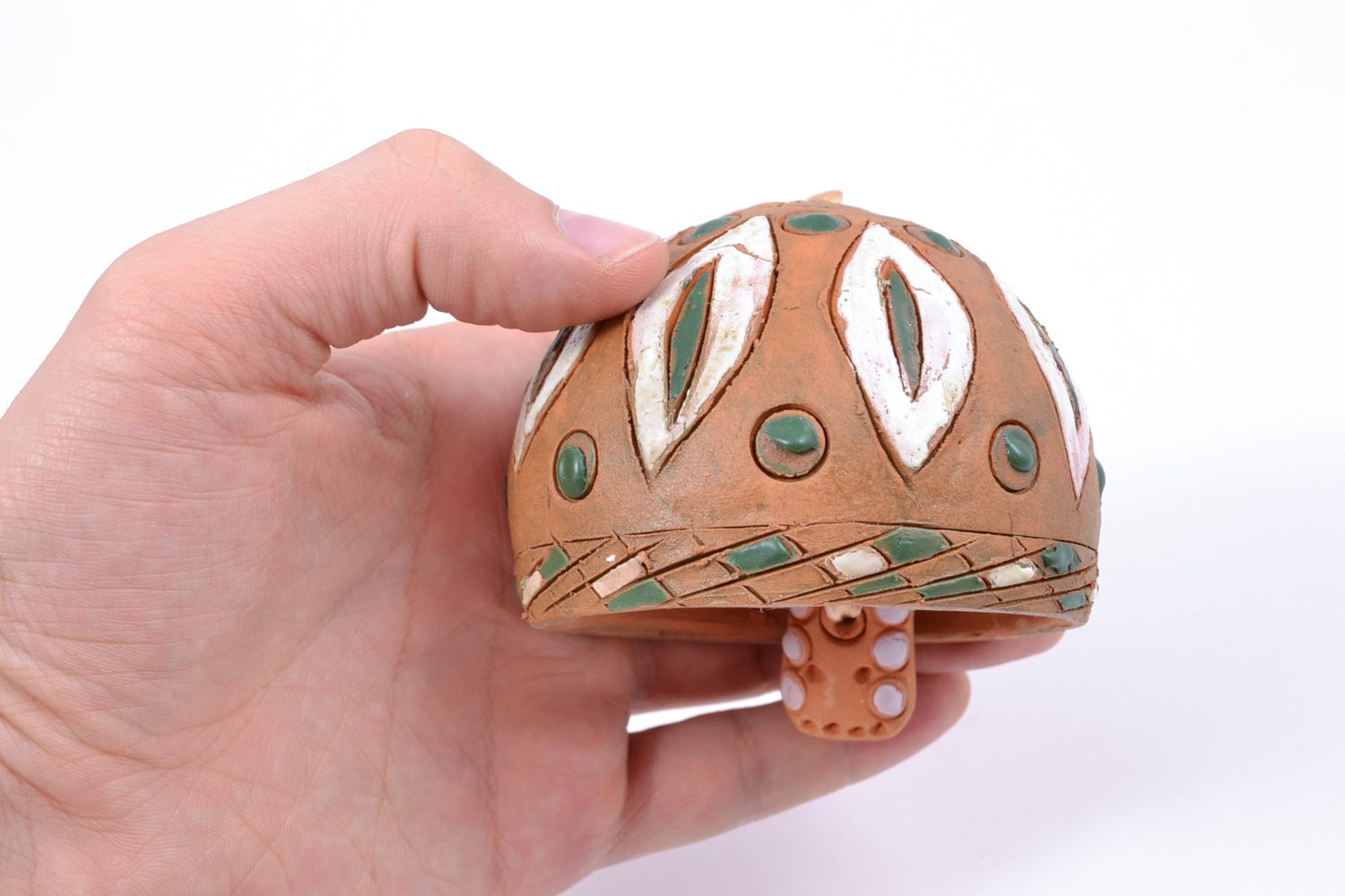 Petite cloche terre cuite brune à motif peinte de couleurs acryliques faite main photo 2